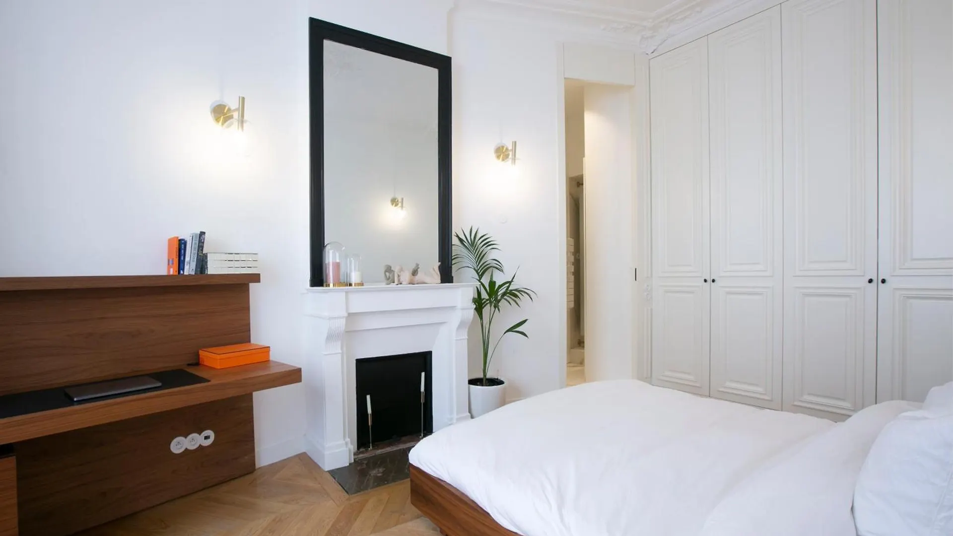 Classy 2 Bedroom - G03